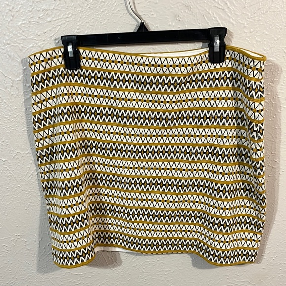 2 for $30 Express mini skirt - Picture 4 of 7